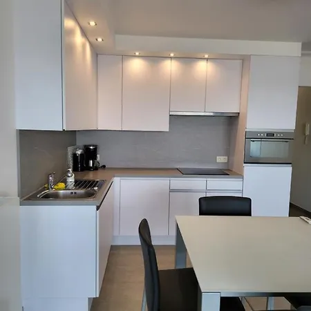 105 Op Zeedijk Met Frontaal Zeezicht 1ste Verdiep Appartement