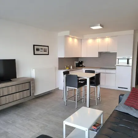 Appartement 105 Op Zeedijk Met Frontaal Zeezicht 1ste Verdiep Middelkerke